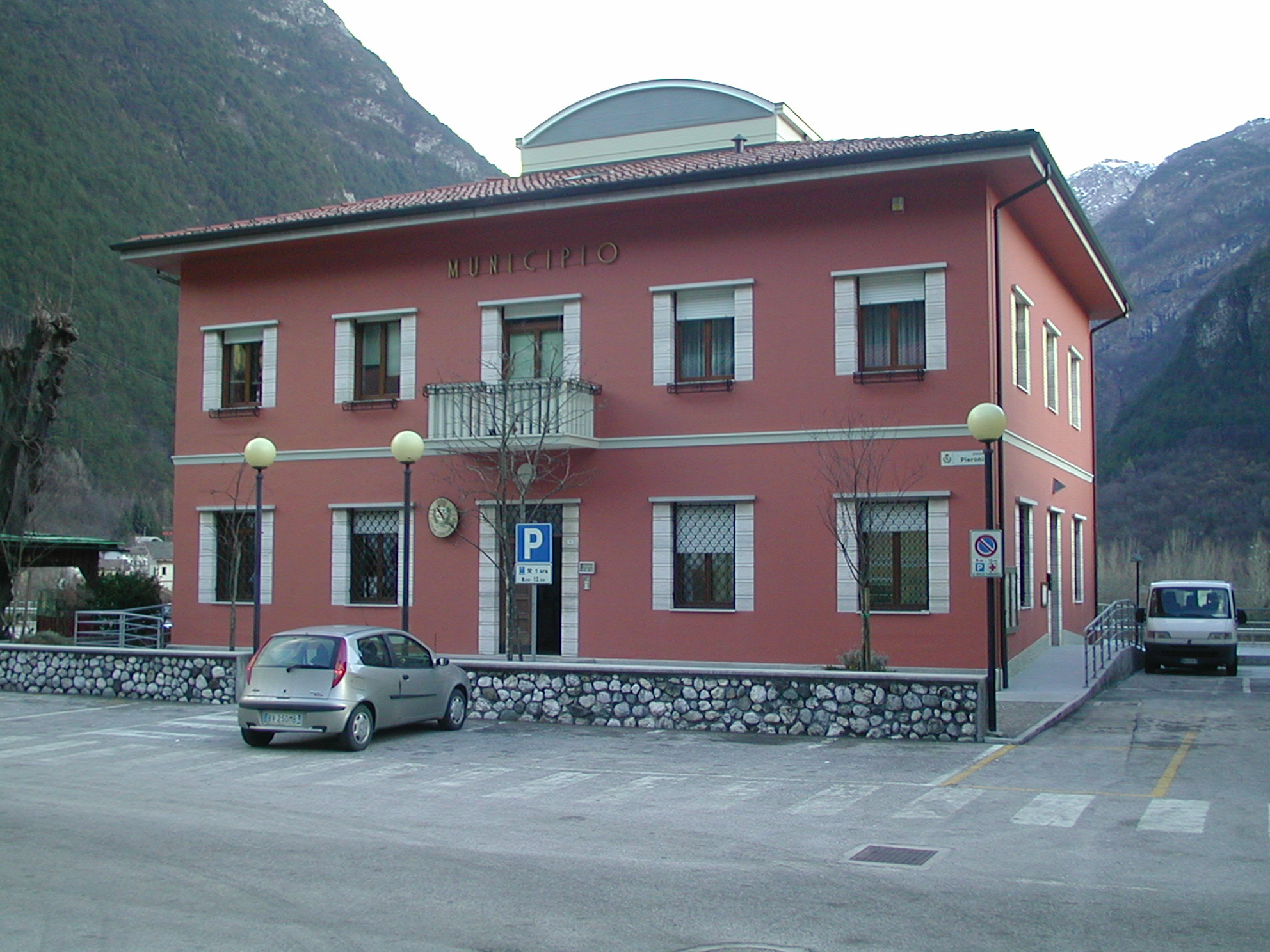Sede Municipale - Piazza Pieroni 1